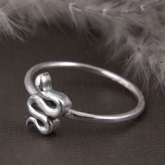 Серебряное кольцо "Маленькая змейка"